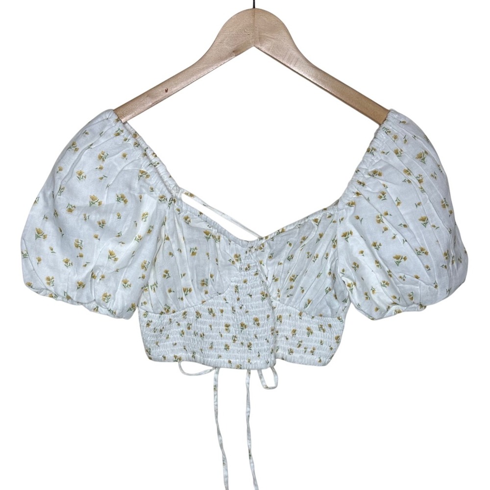 NWT NA-KD Ditsy Floral Print Tie Back Cropped Puff Sleeve Top size Large White